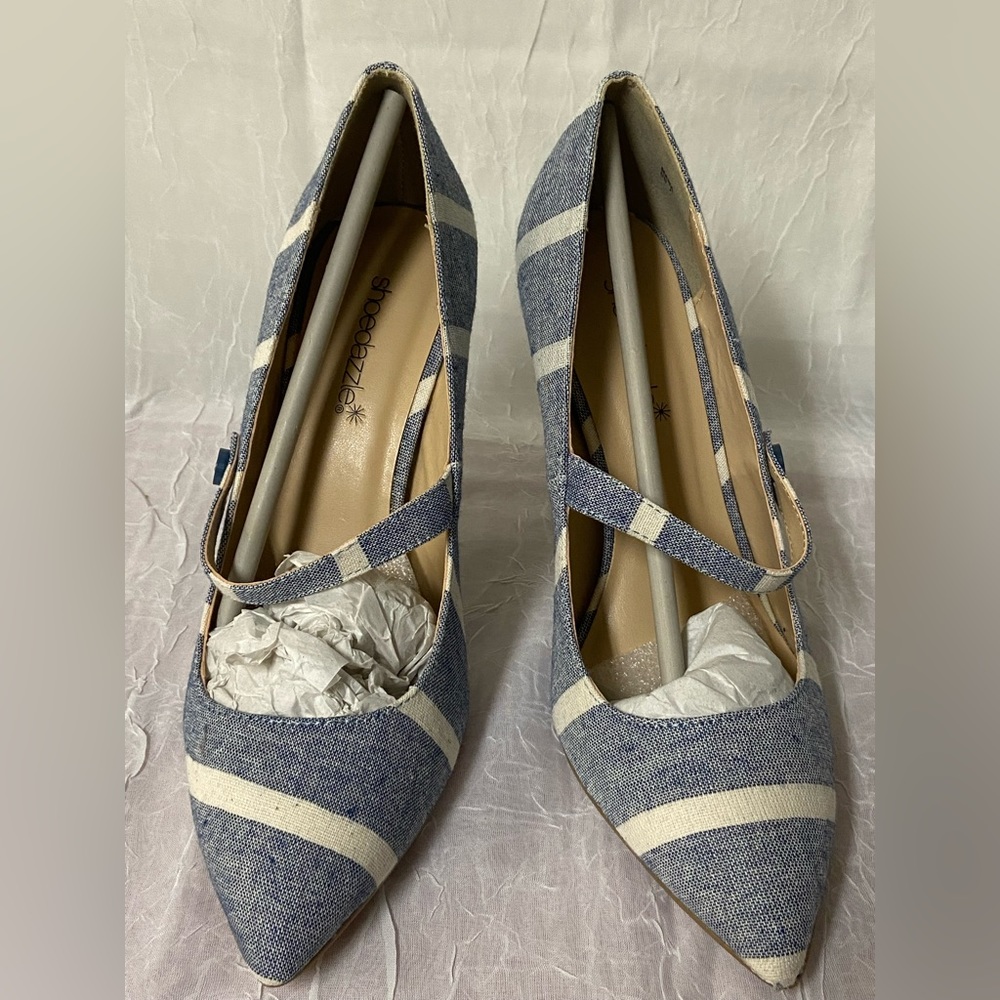 MANA - Light Denim with White Stripe Stiletto (NWOT) - Picture 7 of 9